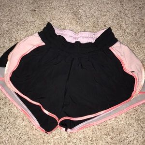 Lululemon shorts size 4